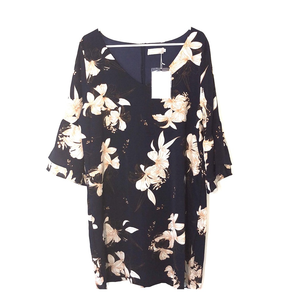 NWT Belongsci Dress